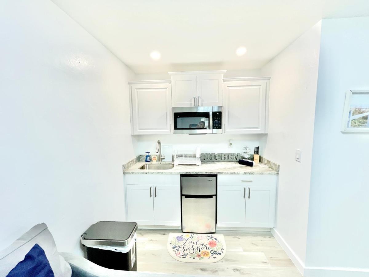 Adorable Studio In Downtown Cape Coral Near Beach! Exterior foto